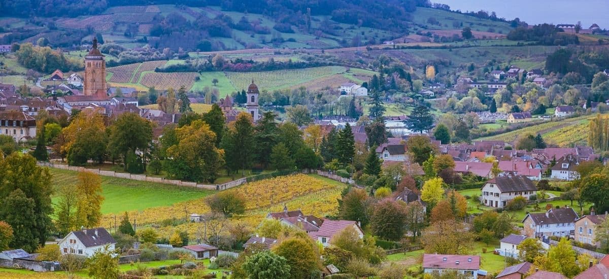 the small towns along the vast valleys of the jura region